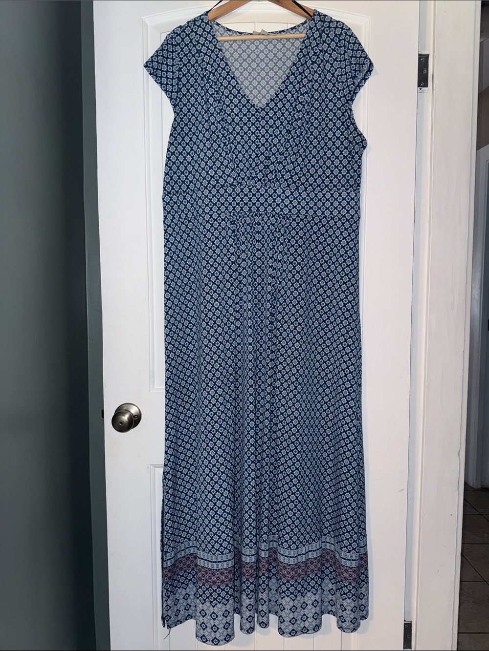 Dana Buchman Navy Blue Patterned V‑Neck Maxi Dress